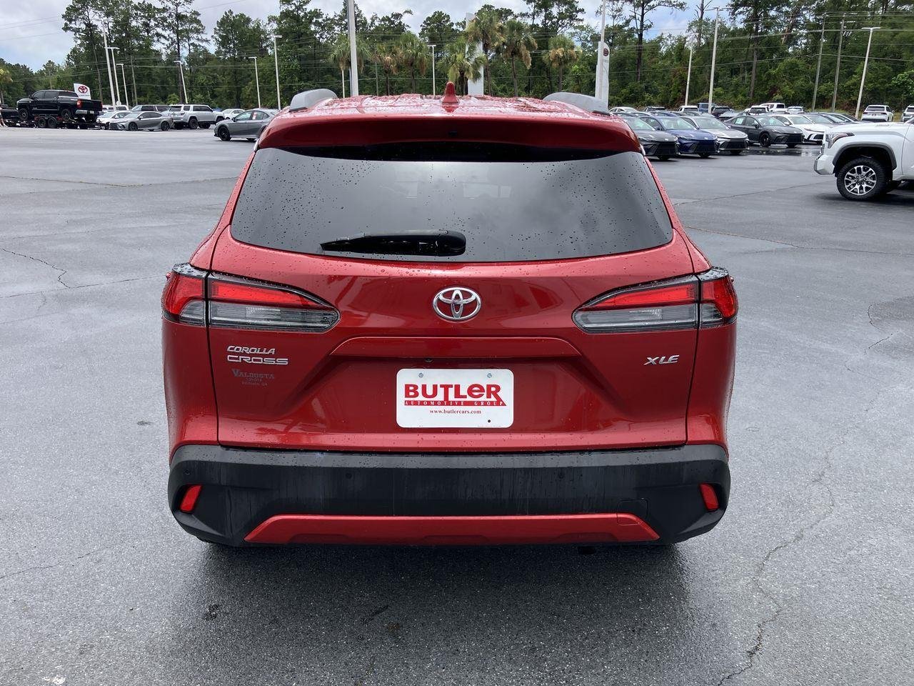 Used 2024 Red (Barcelona Red Metallic) Toyota XLE image 4