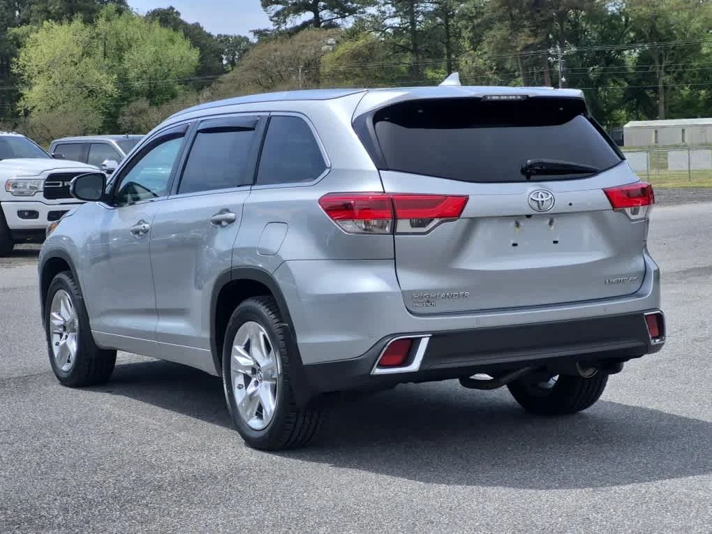 Used 2019 Celestial Silver Metallic Toyota Limited image 4