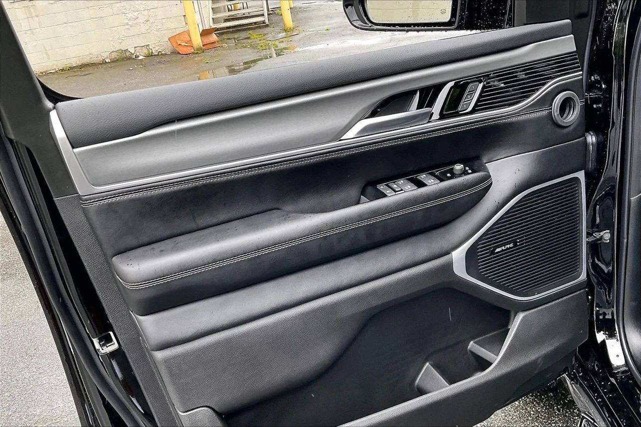 New 2026 High Gloss Black Jeep  image 29