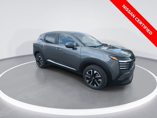 Used 2025 Gray Nissan SV image 2