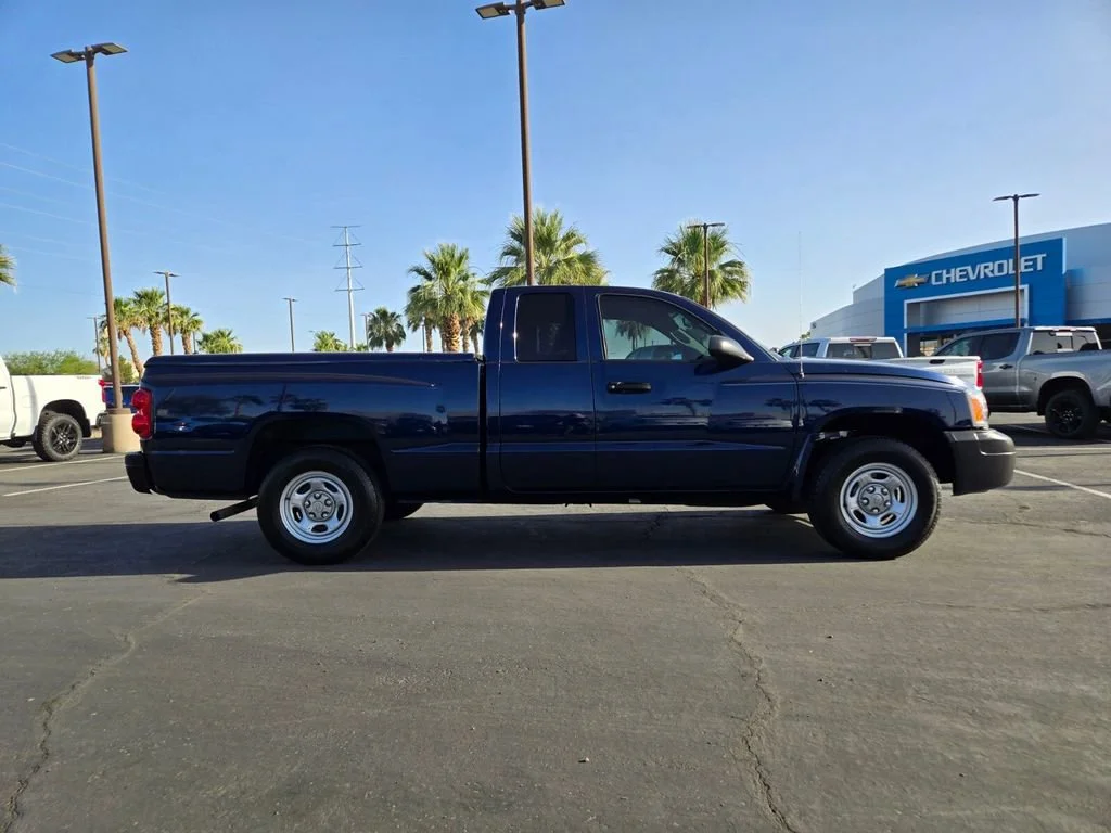 Used 2006 Patriot Blue Pear Dodge ST image 7