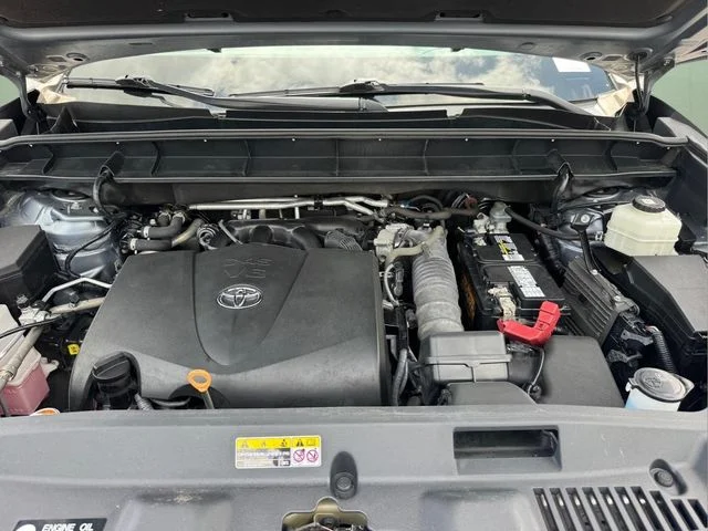 Used 2020 Blue Toyota XLE image 15