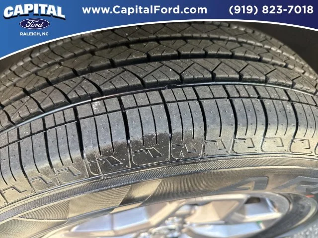Used 2024 Gray Ford Badlands image 14