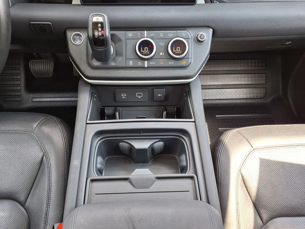 Used 2023 Black Land Rover SE image 32