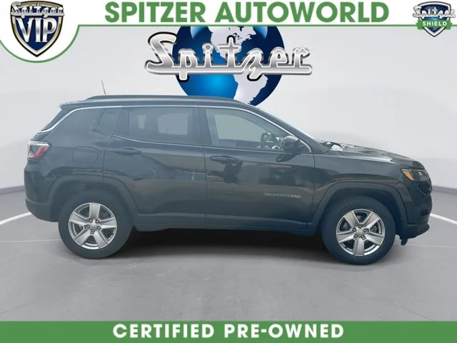 Used 2022 Black Jeep Latitude image 10