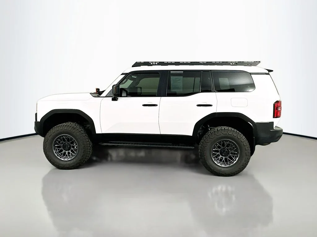 Used 2025 Ice Cap Toyota 1958 image 5