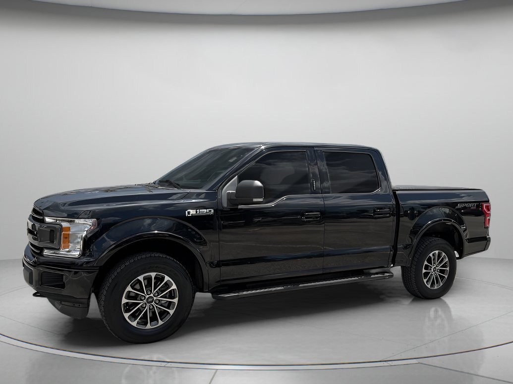 Used 2018 Shadow Black Ford XLT image 1