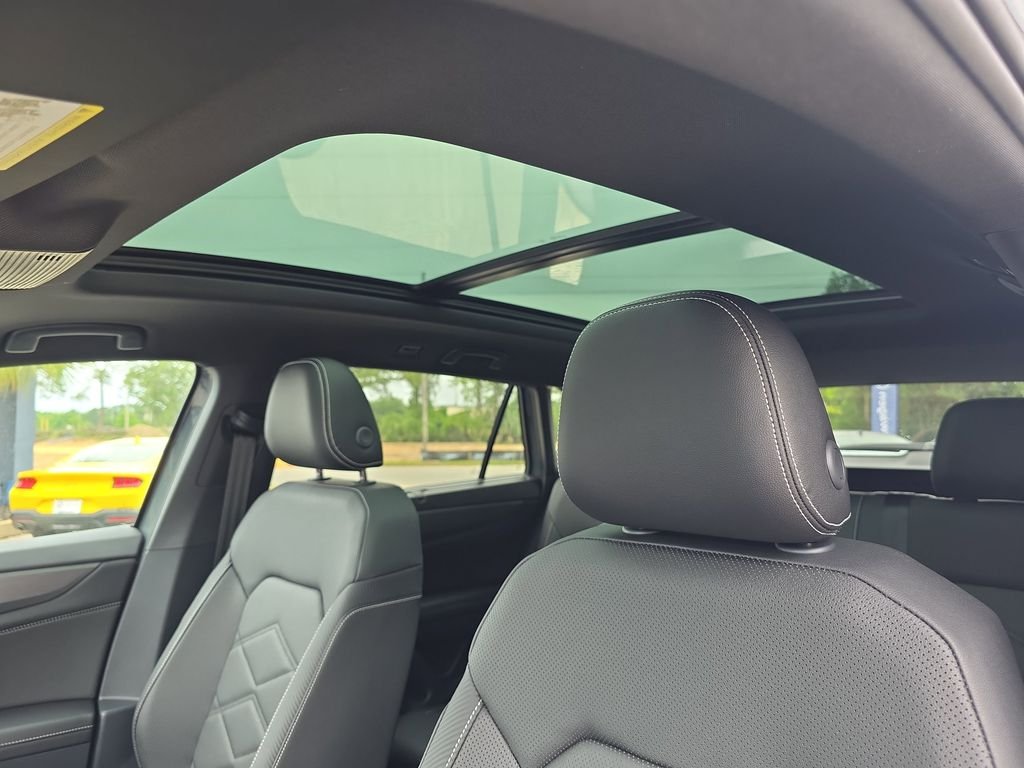 New 2026 Gray Volkswagen 2.0T SE w/Technology image 27