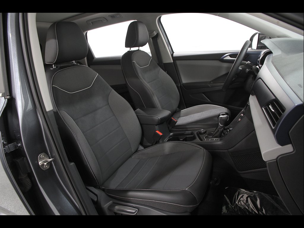 Used 2023 GRAY Volkswagen 1.5T SE 4Motion image 17