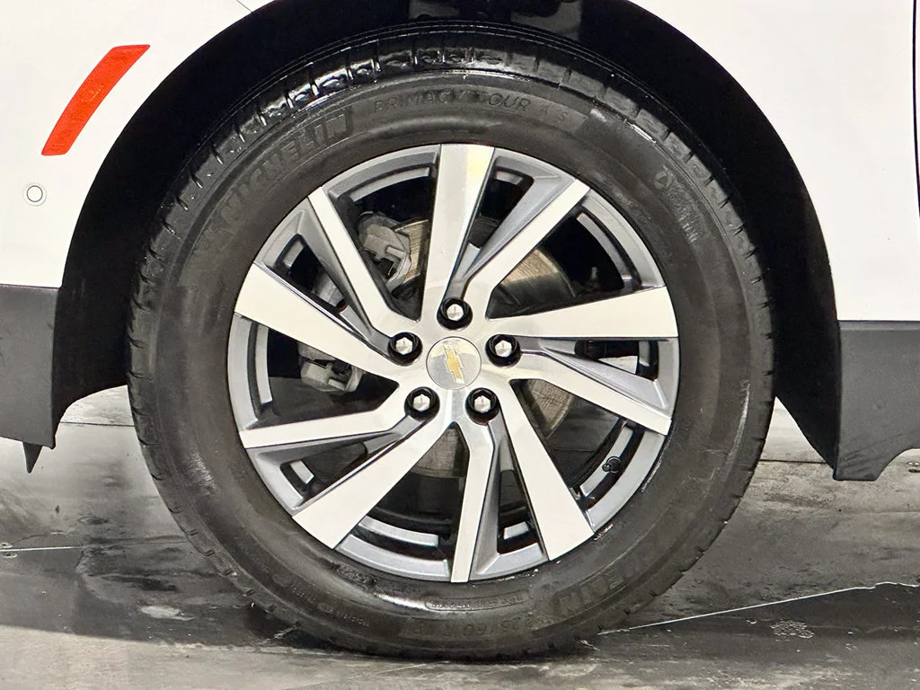 Used 2024 Summit White Chevrolet Premier image 18