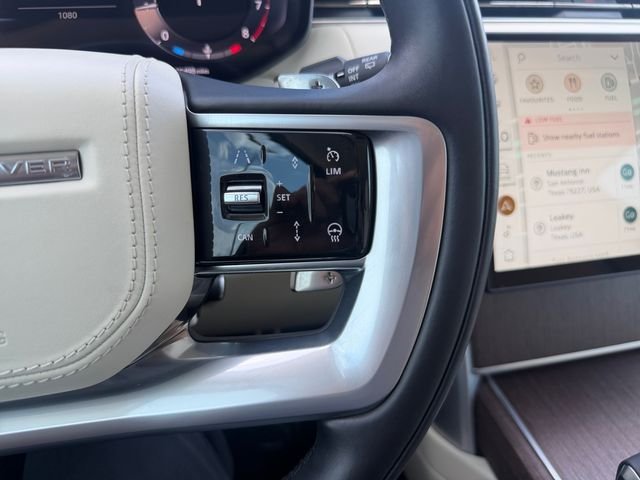 Used 2024 Blue Land Rover SE image 22