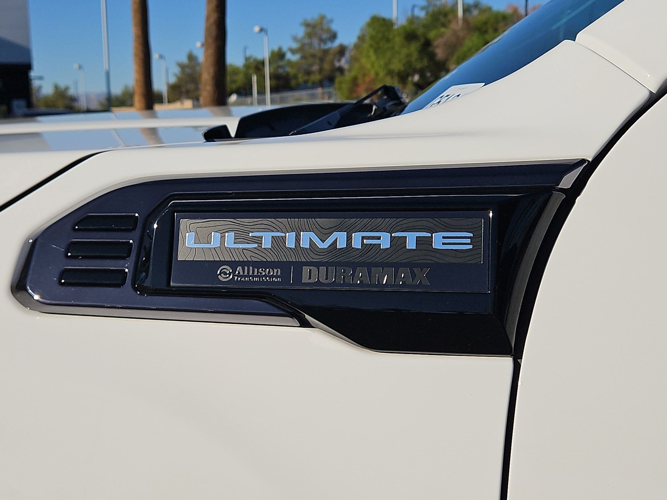 Used 2025 Summit White GMC Denali Ultimate image 26