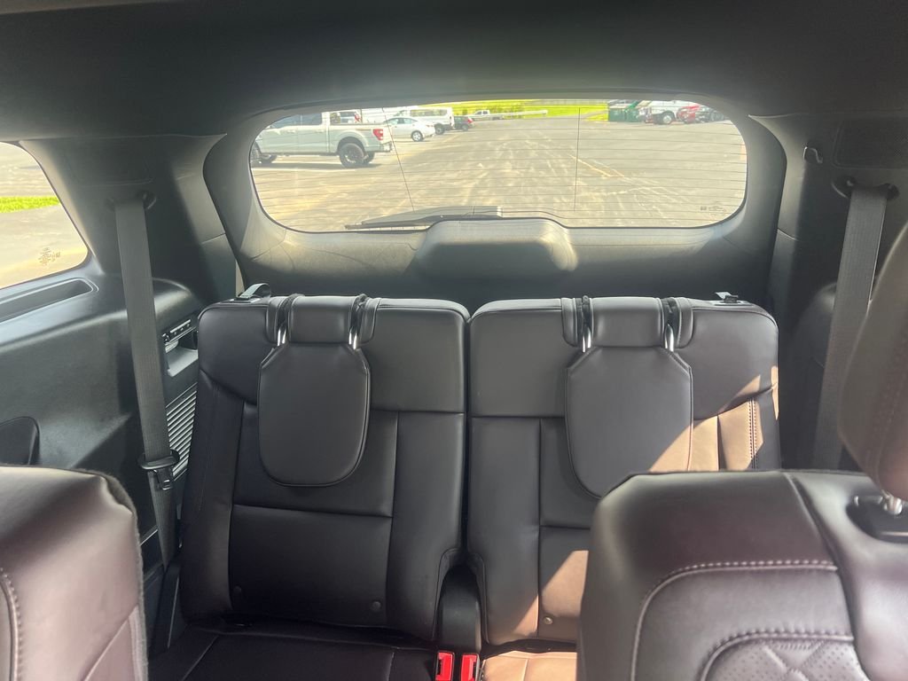 Used 2025 Black Ford Platinum image 27