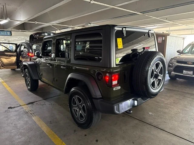 Used 2022 Green Jeep Unlimited Sport S image 4