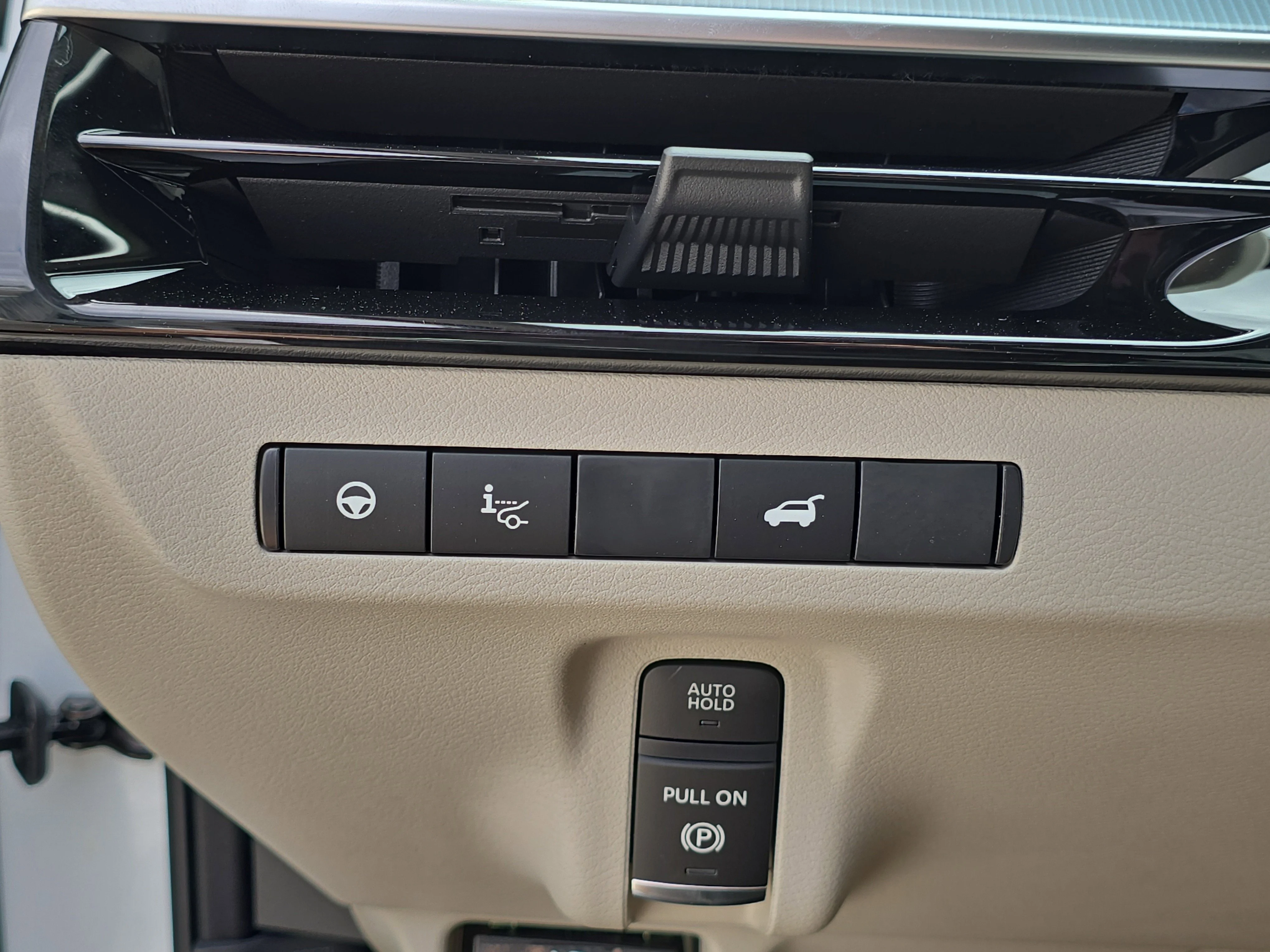 New 2026 Everest White Pearl TriCoat / Super Black Two-tone Nissan Platinum image 29