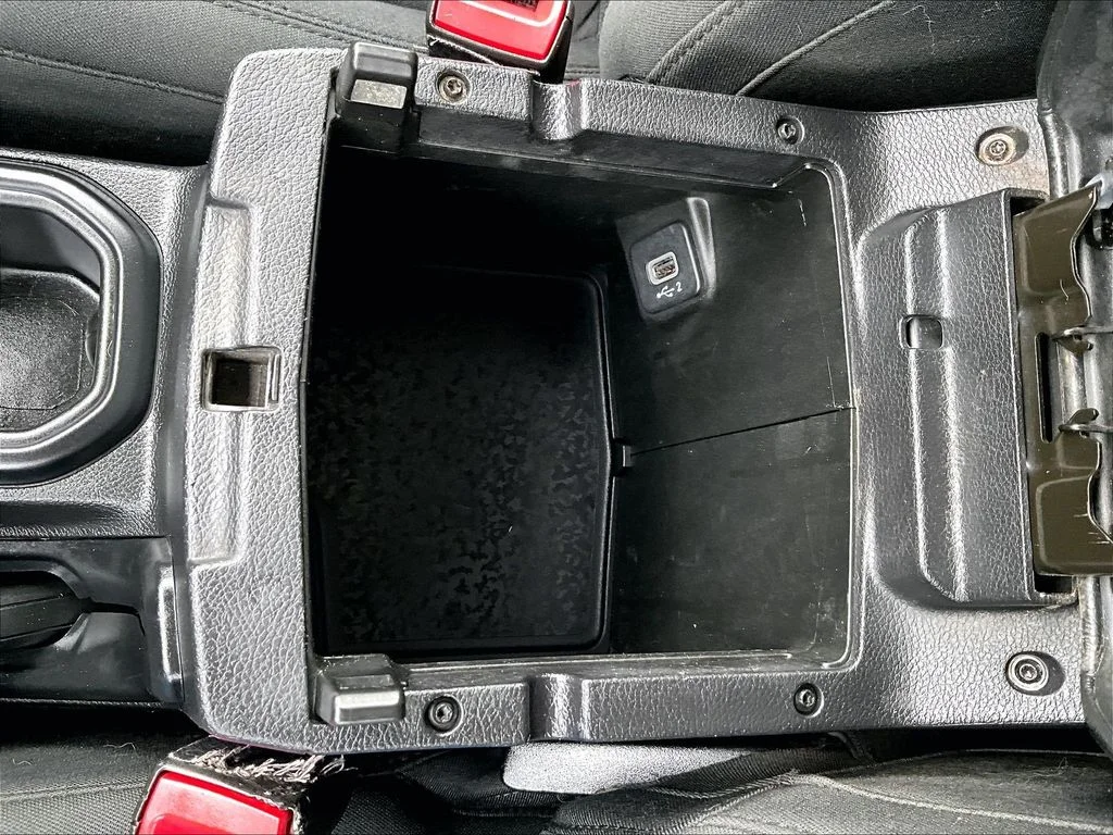 Used 2018 Black Jeep Unlimited Sport S image 31