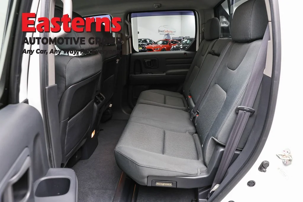 Used 2014 White Honda Sport image 19