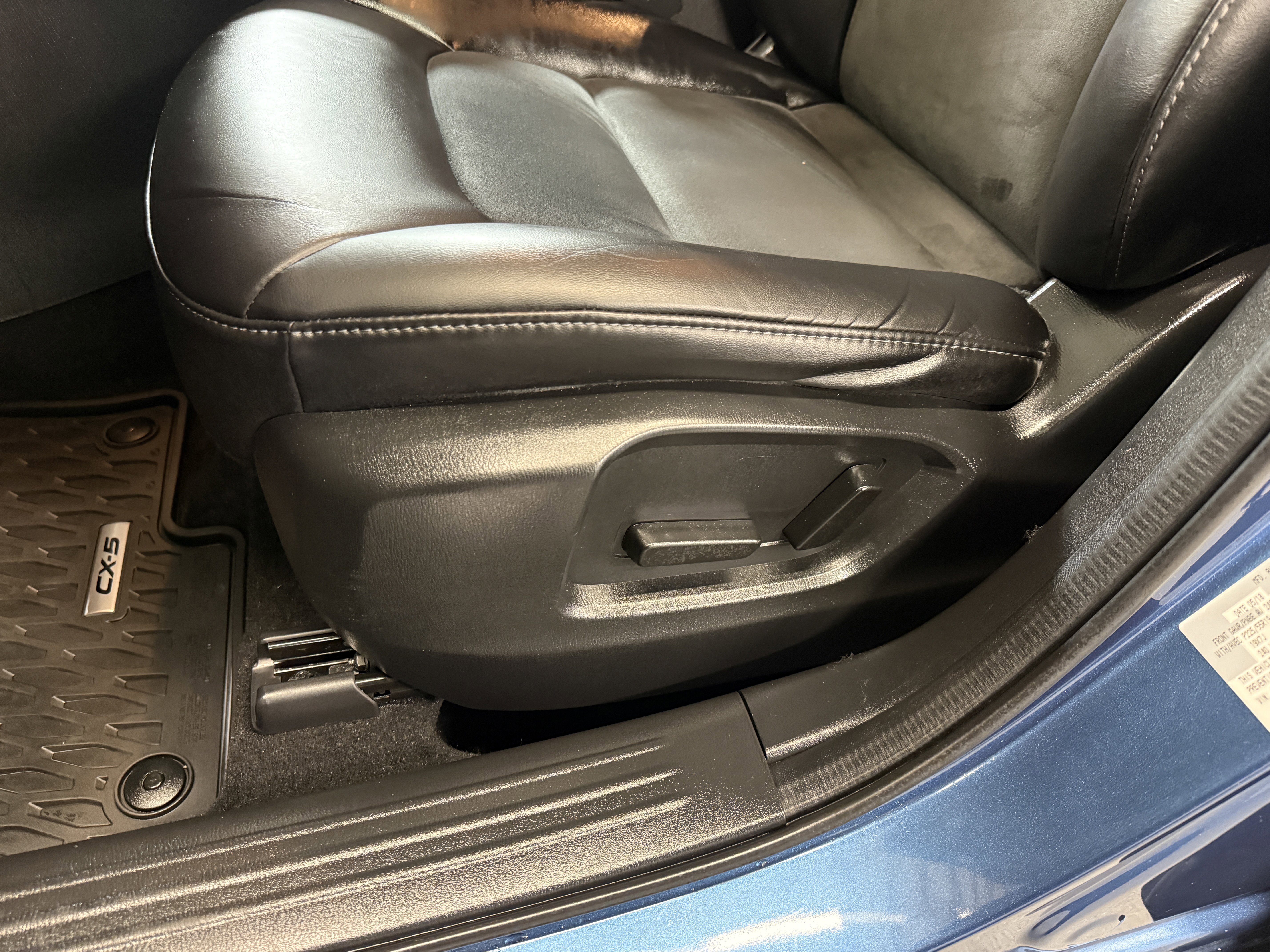 Used 2018 Eternal Blue Mica Mazda Touring image 13