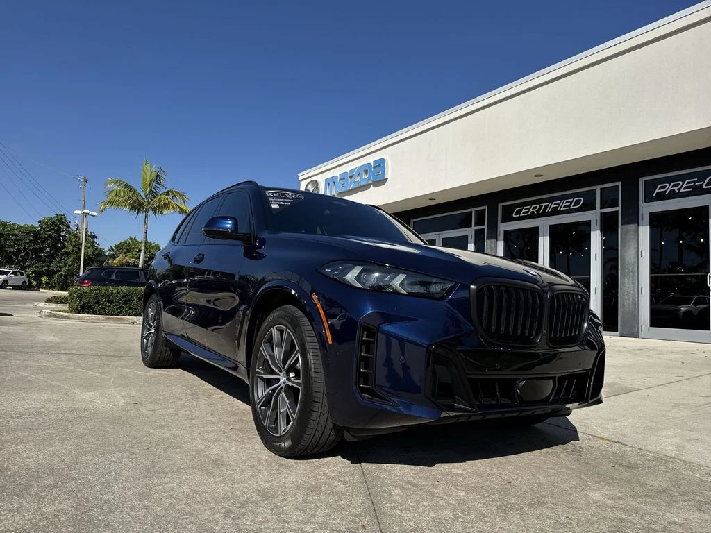 Used 2024 Blue BMW xDrive40i image 30