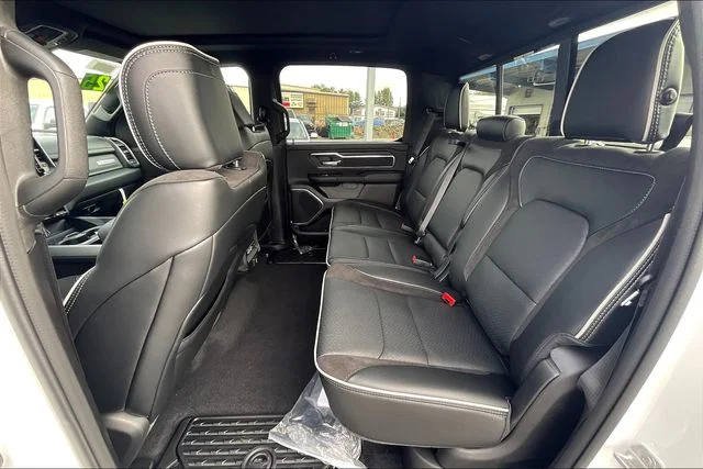 2026 RAM 1500 Laramie - Photo 10