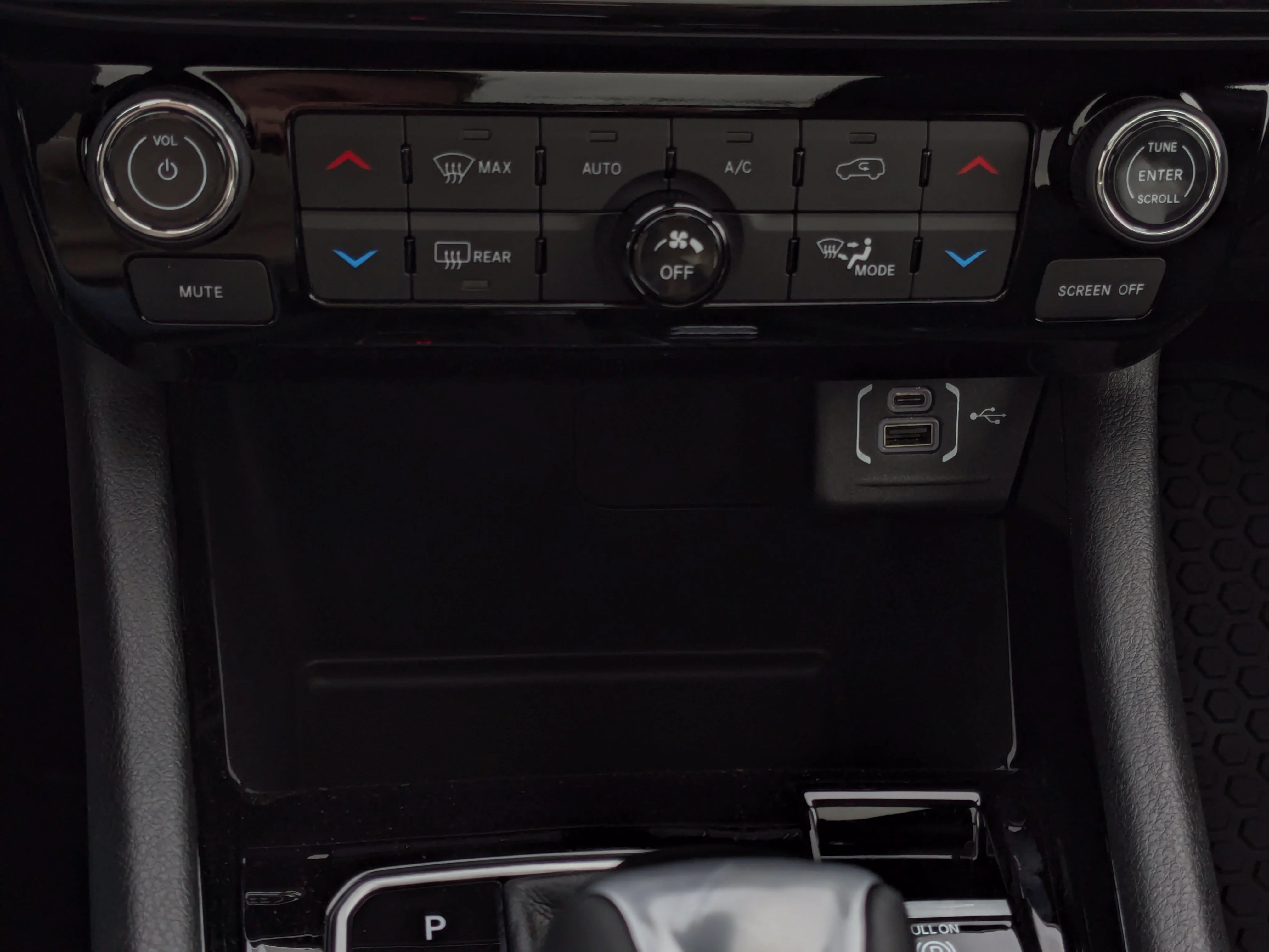 New 2026 White Jeep Trailhawk - Sun Sound & Nav Group - Pano Roof - Alpine Speakers image 23