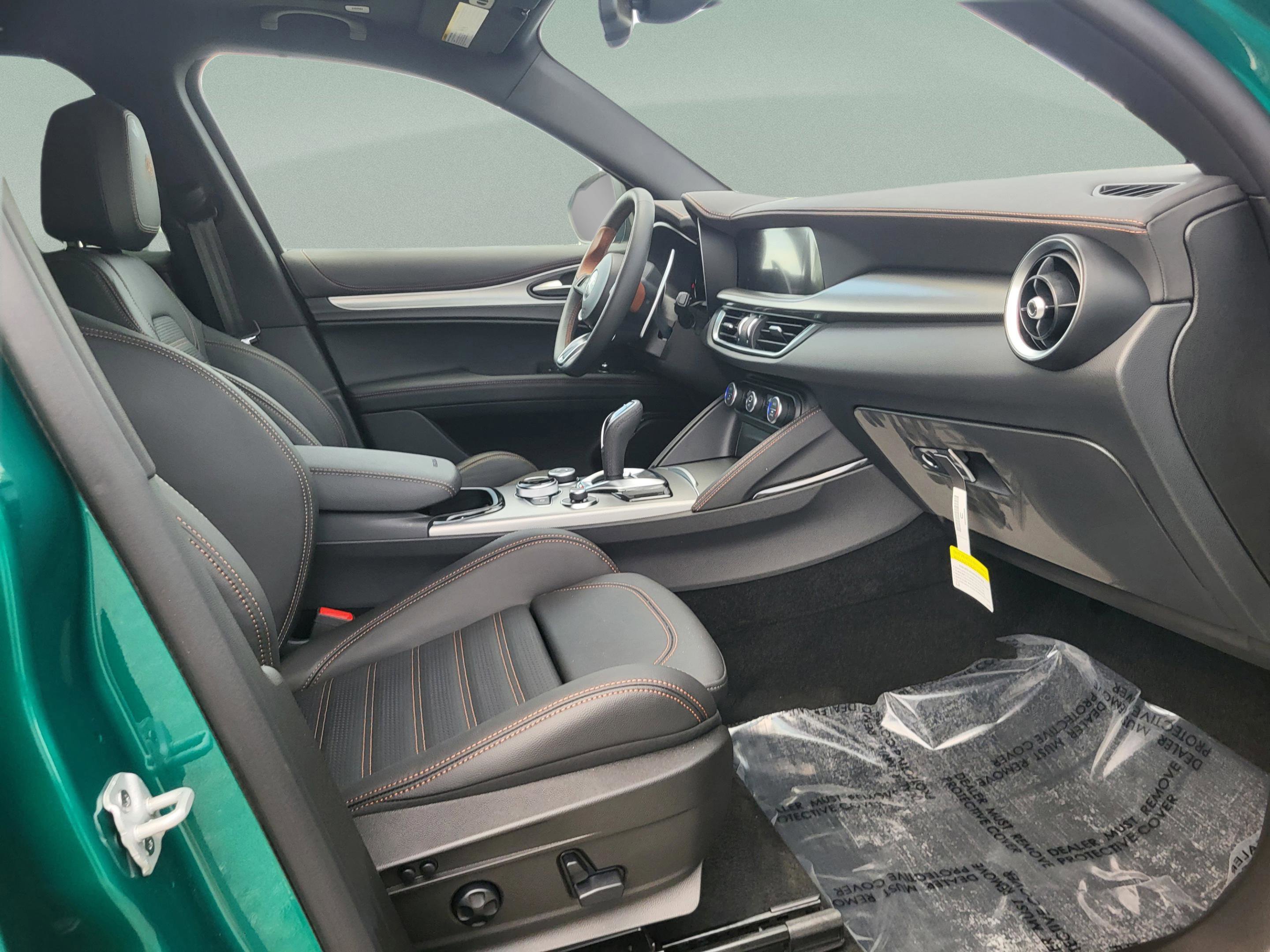 2025 Alfa Romeo Stelvio Intensa - Photo 48