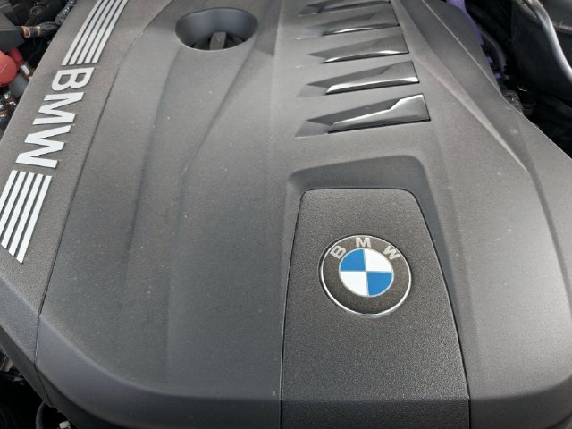 Used 2026 White BMW sDrive40i image 27
