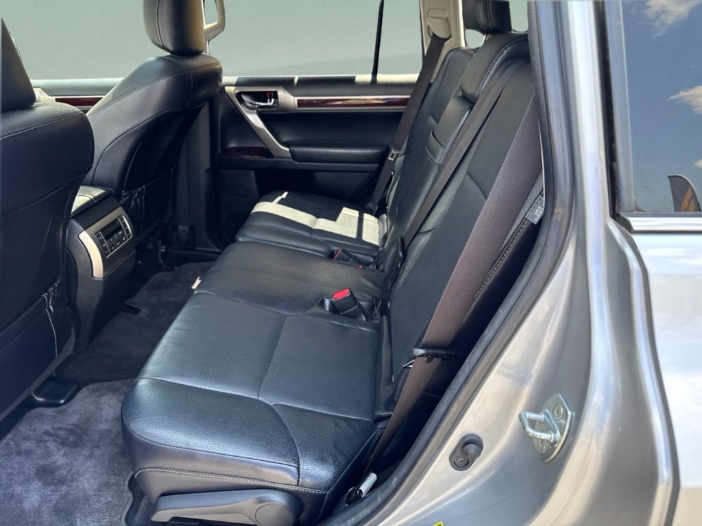 Used 2018 Silver Lexus 460 image 12