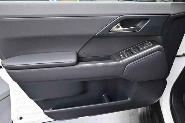 Used 2024 White Lexus 550 Premium image 22
