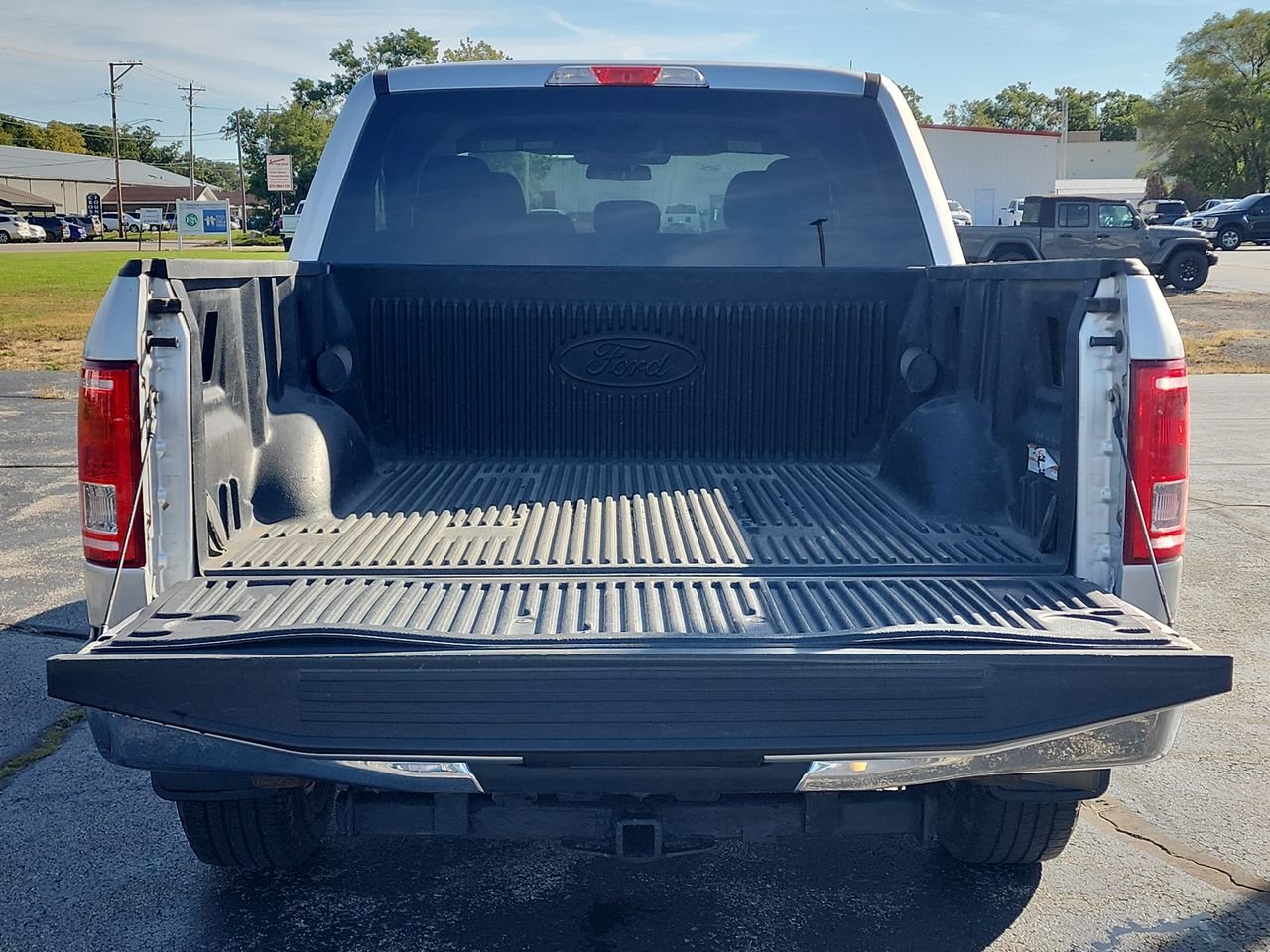 Used 2015 Silver Ford XL image 21