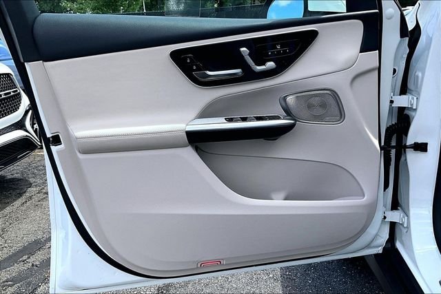 Used 2026 White Mercedes-Benz GLC 300 image 18