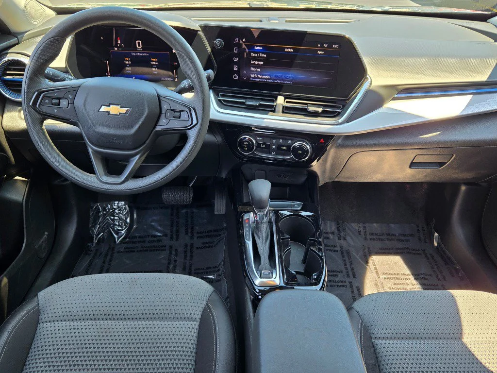 Used 2025 Cypress Gray Chevrolet LT image 18