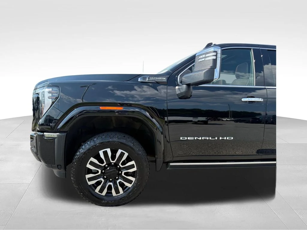 Used 2025 Black GMC Denali Ultimate image 23