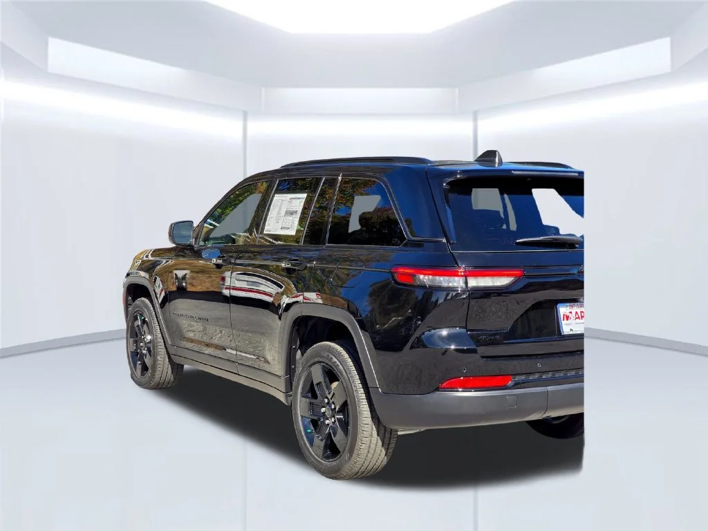 New 2027 Black Jeep Laredo X image 41