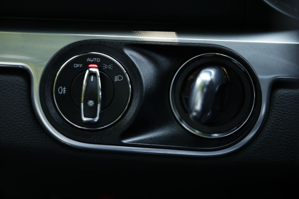 Used 2025 White Porsche S image 21