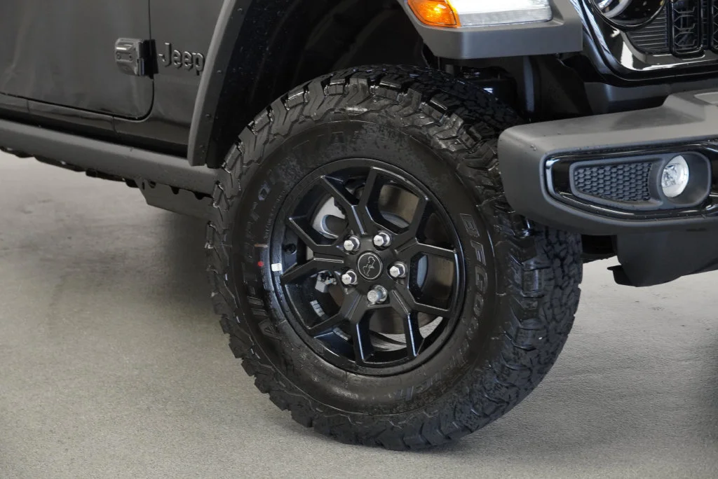New 2027 Black Clear-Coat Exterior Paint Jeep Willys image 7