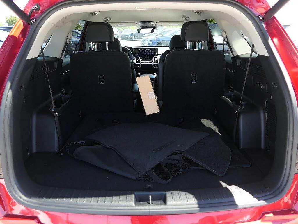 Used 2023 Red Kia EX image 22