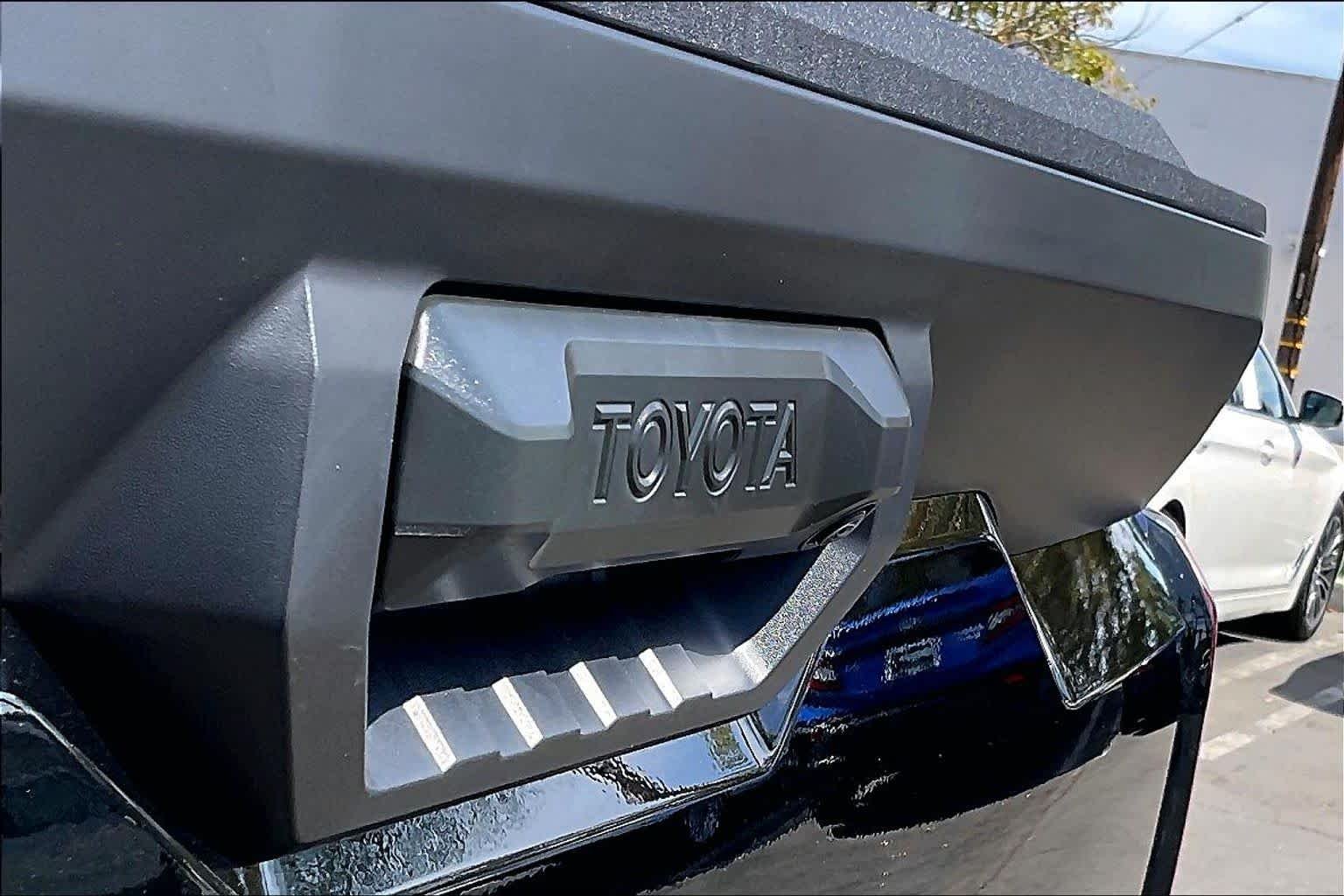 New 2026 Midnight Black Metallic Toyota SR5 image 15