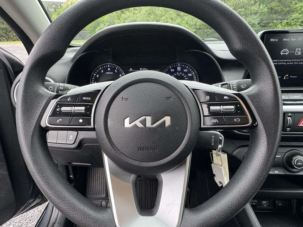 Used 2024 Gray Kia LXS image 17