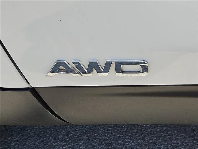 Used 2020 Snow White Pearl KIA 2.4L LX All-wheel Drive image 7