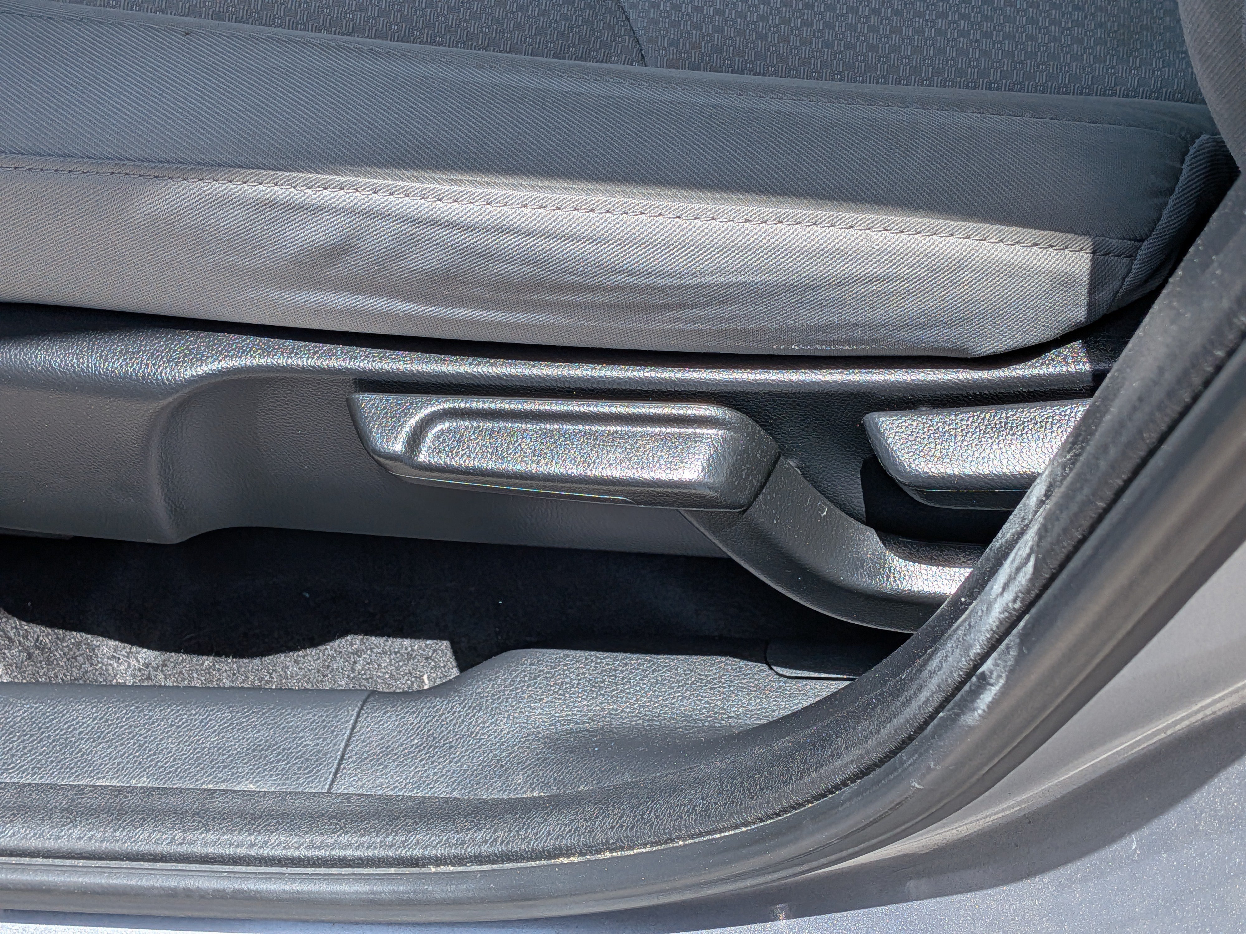 Used 2022 Lunar Silver Metallic Honda EX image 21