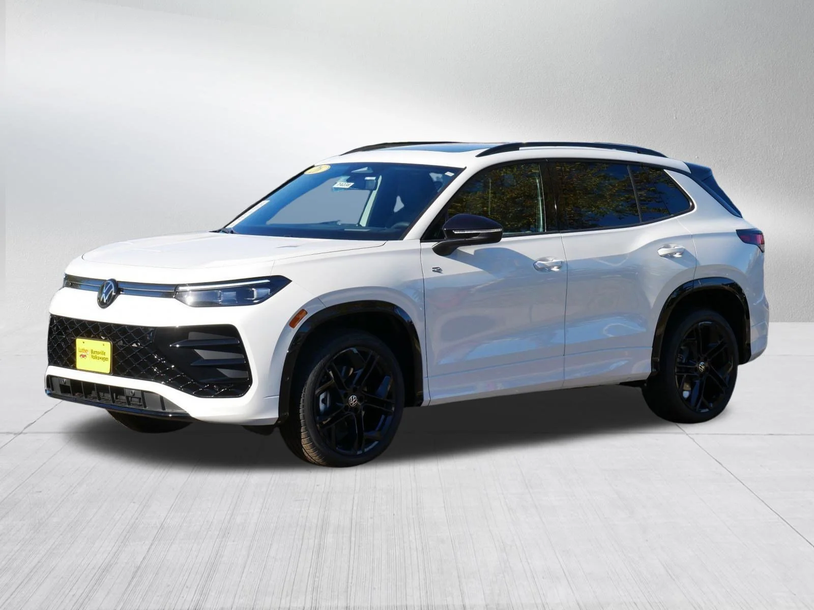 New 2026 Opal White Pearl Volkswagen SE R-Line Black image 2
