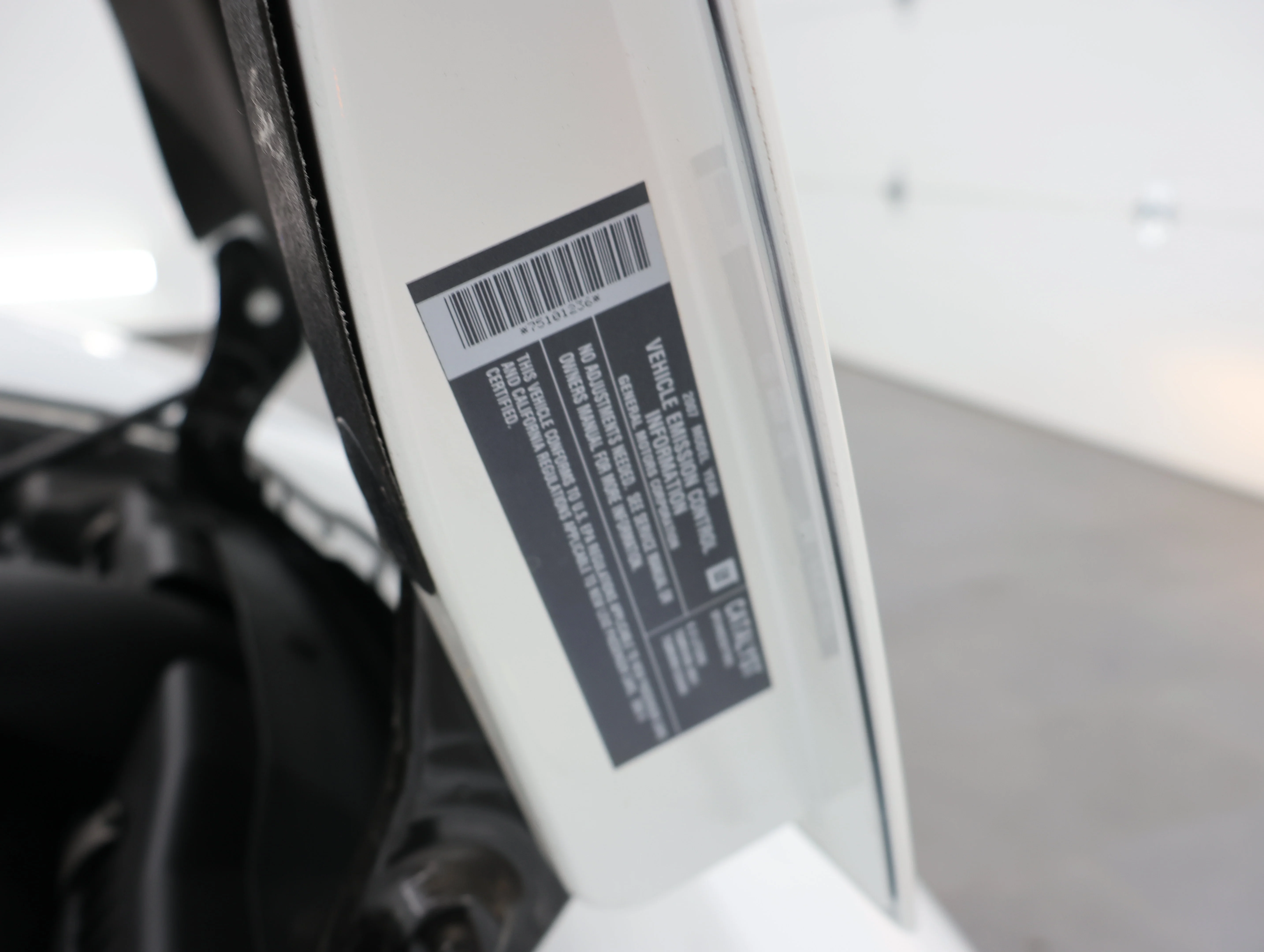 Used 2007 Arctic White Chevrolet Base image 18