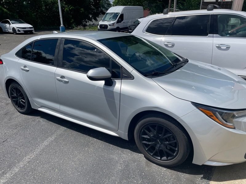 Used 2020 Silver Toyota LE image 6