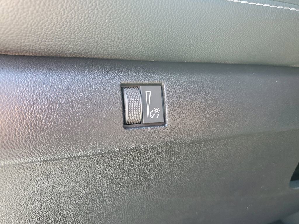 New 2026 Summit White Chevrolet LT image 22