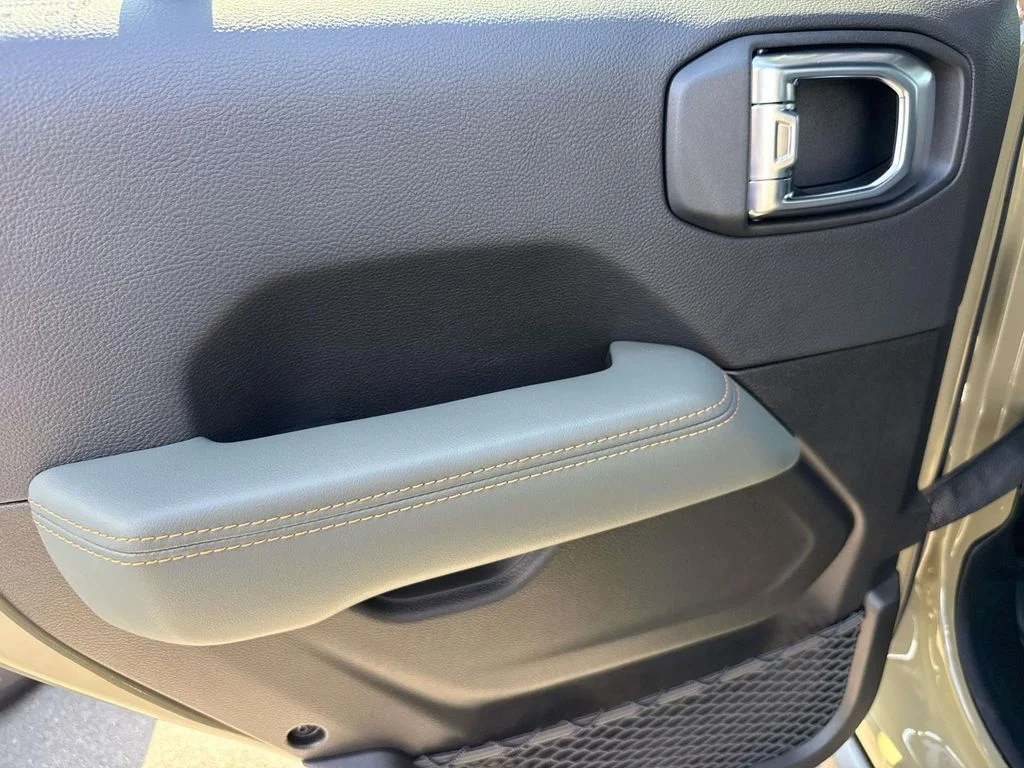 New 2026  Jeep Mojave X image 9