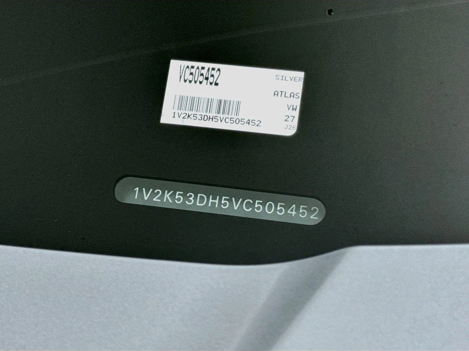 New 2027 Silver Mist Metallic Volkswagen SE w/Technology image 33