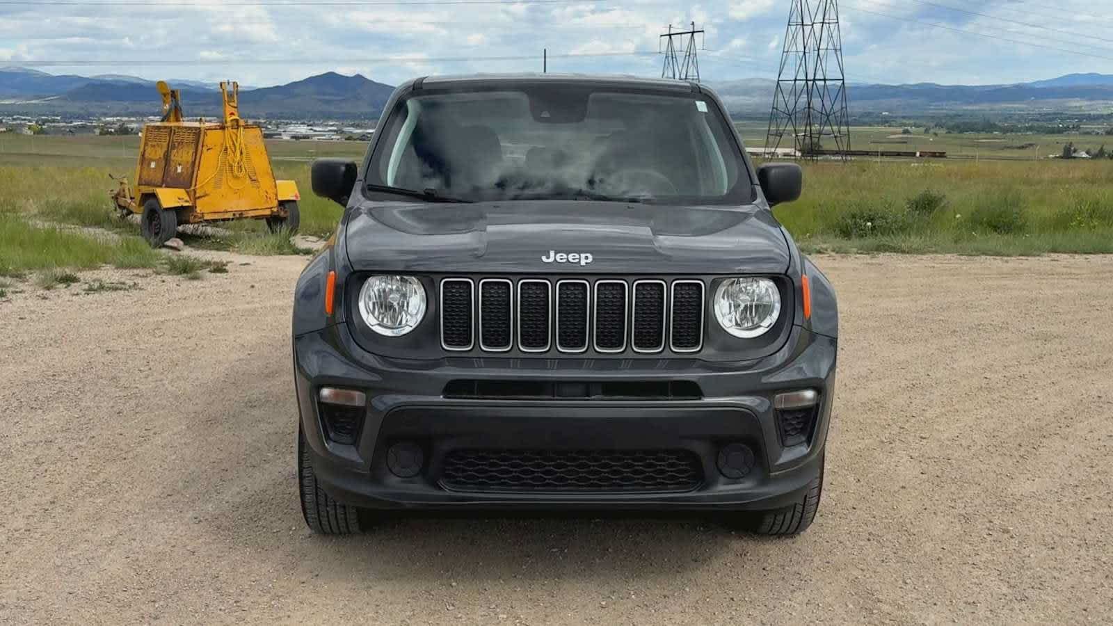 Used 2023 Graphite Gray Jeep Latitude image 2
