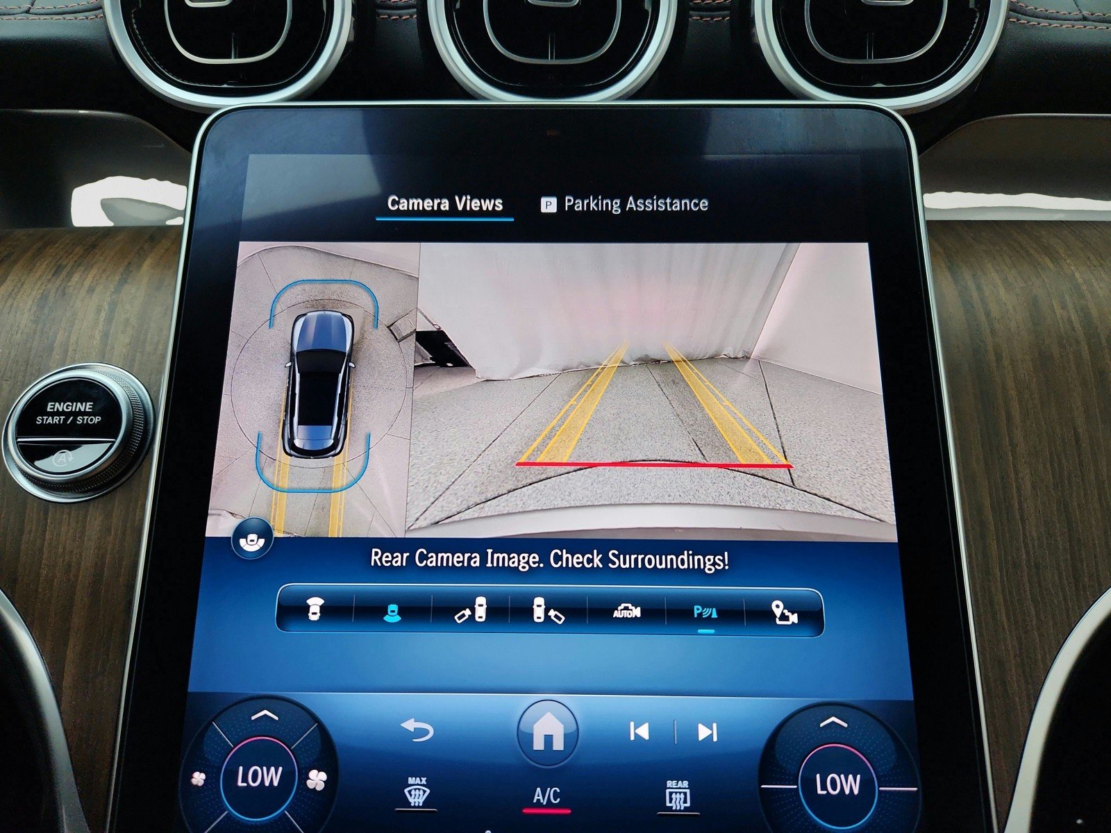 Used 2023 Mojave Silver Metallic Mercedes-Benz GLC 300 image 20