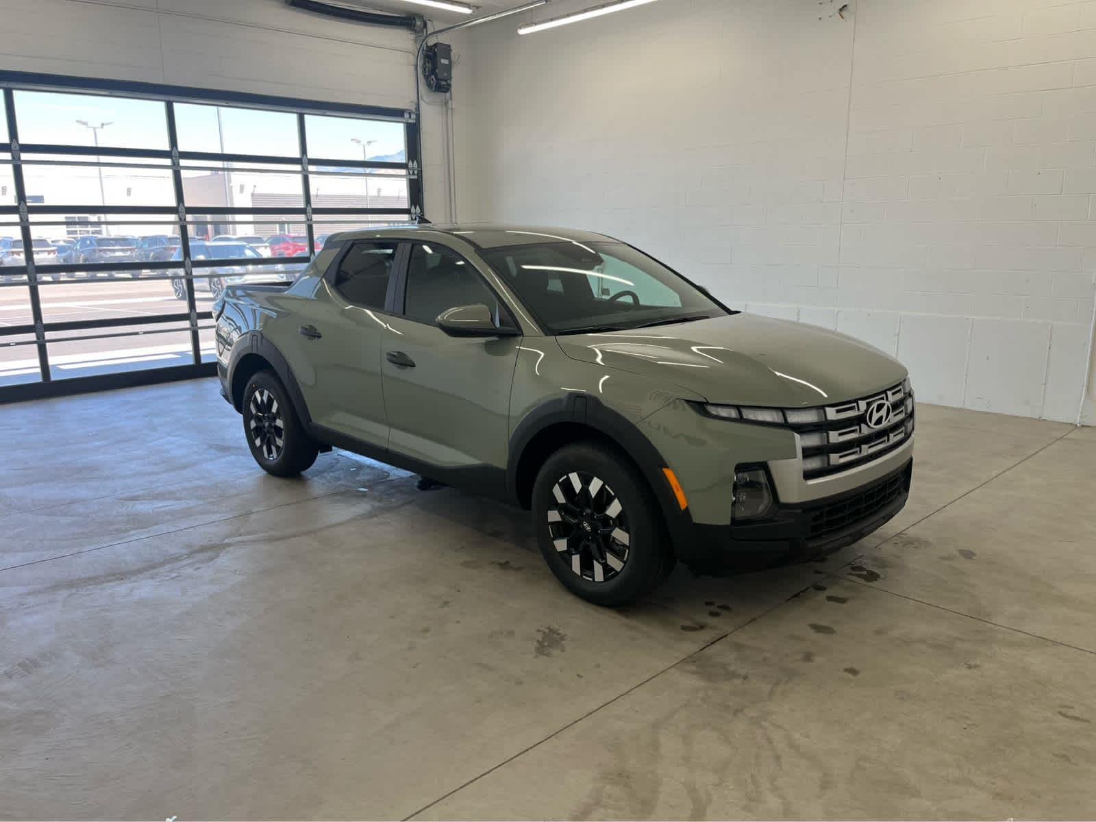 Used 2025 Sage Gray Hyundai SE image 12